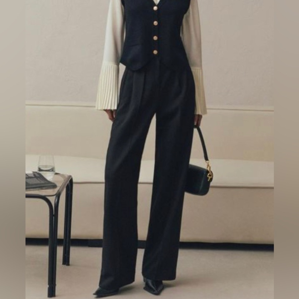 Black Pleated Wide Leg Trouser